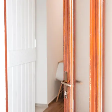 Apartma Tuna شقة *